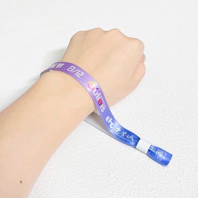 Fabrica Logotipo personalizado Pulseiras de tecido de tecido Regalo Para promoção e eventos Pulsera de tecido de comprimento ajustável