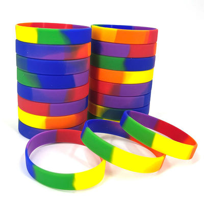 Logotipo personalizado / Carta / Palavra / Padrão Pulseiras de silicone impressas Promoção Arco-íris de cores múltiplas Gradiente de pulseira de silicone