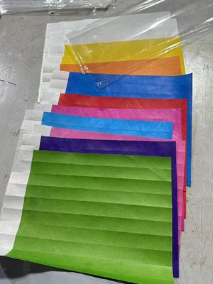 Evento Braceletes Tyvek personalizados Código de barras Numerado Impermeável Piscina Partida Identificação Entrada Admissão Pulseiras de papel