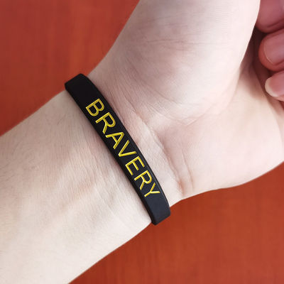 Slogan da fábrica Palavras-chave Pulseiras para adultos impressas Eventos de negócios sob medida Souvenir Regalo Pulseiras de silicone