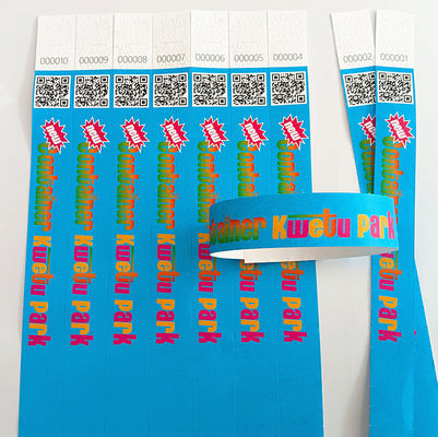 Logotipos personalizados Numeração sequencial Codificação Tyvek Pulseiras Piscina Impermeável Impressão a cores inteiras Papel Pulseira Pulseira