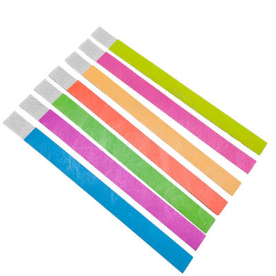 Pulseiras de papel Tyvek à prova d'água e de tamanho ajustável para impressão de logotipos personalizados de eventos e festivais