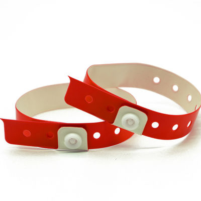 Pulseira de vinil PVC à prova d'água para eventos únicos Logotipo personalizado e durável