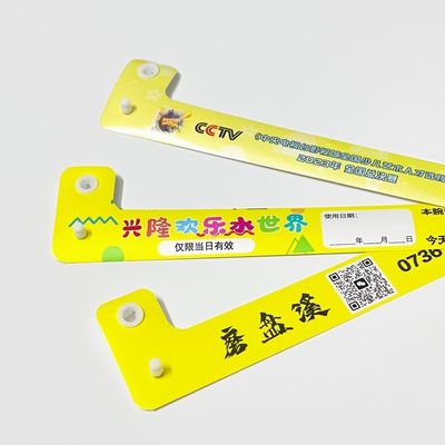 Pulseiras personalizadas em forma de L de vinil PVC para identificação de participantes da conferência